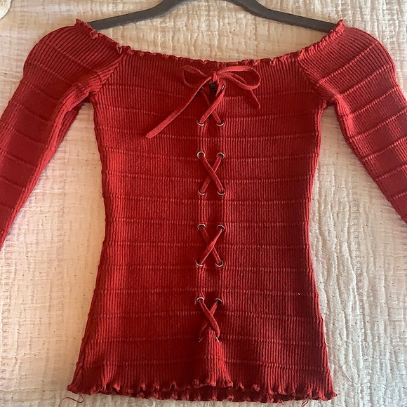 Ambiance Tops - Red Ambiance top size small